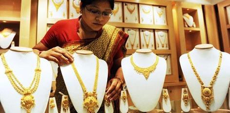 Gold Price Hits New Record High Today; Silver Prices Also Surge