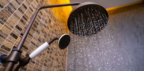 Cold Showers vs Hot Showers: Which Is Better for Your Health?