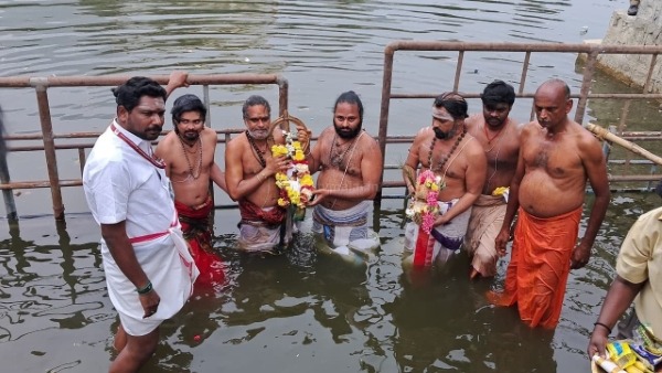 அண்ணாமலையார் திருக்கோயிலில் தைப்பூசத்தை முன்னிட்டு ஈசான்ய குளத்தில் தீர்த்தவாரி!