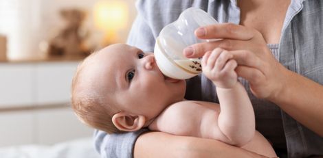 Baby Vomiting After Formula Feeding: Causes and What Parents Can Do