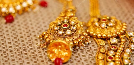 Chennai Gold Rate Today: 22K Falls ₹330, Silver Down ₹10 (March 21, 2026)