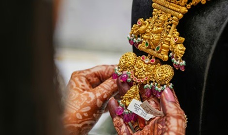 Gold Rate Today in Chennai (May 15, 2026): Gold Prices Fall by ₹100 Per Gram, Silver Down ₹10